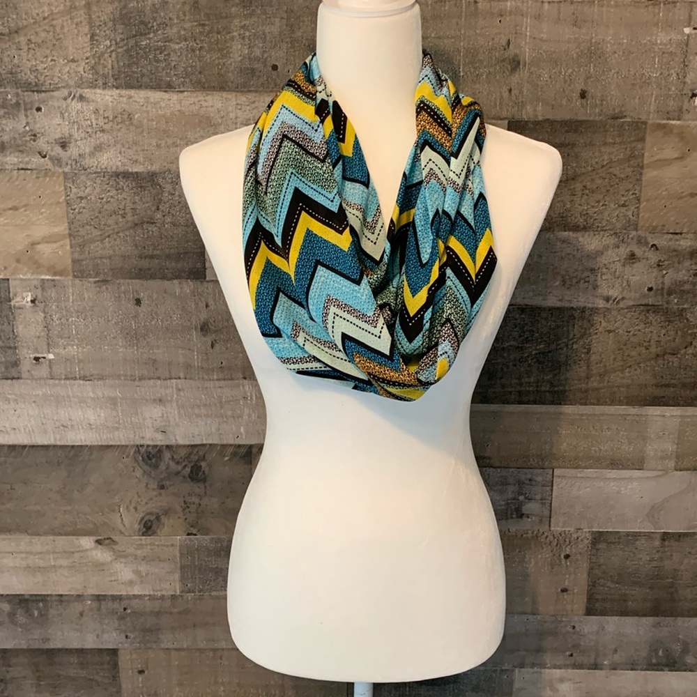 Chevron Infinity Scarf - Picture 7 of 16